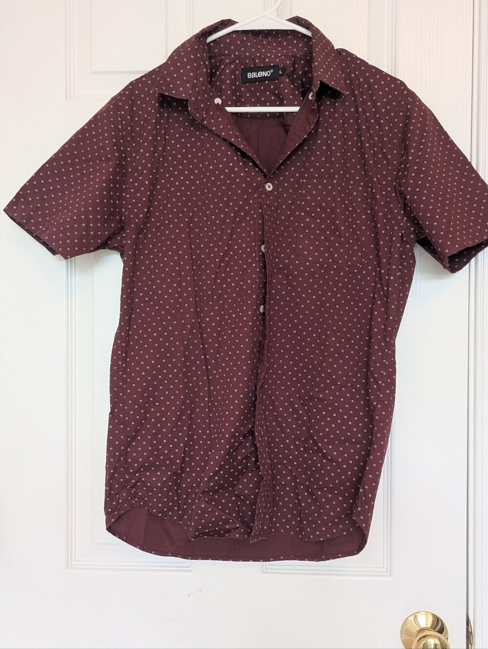 Men's Short-Sleeve Polka Dot Button-Down Shirt - Maroon